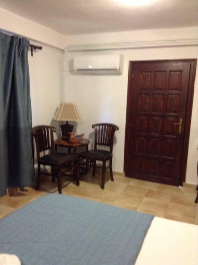 Margis Studio Xinovrisi Ngoại thất bức ảnh